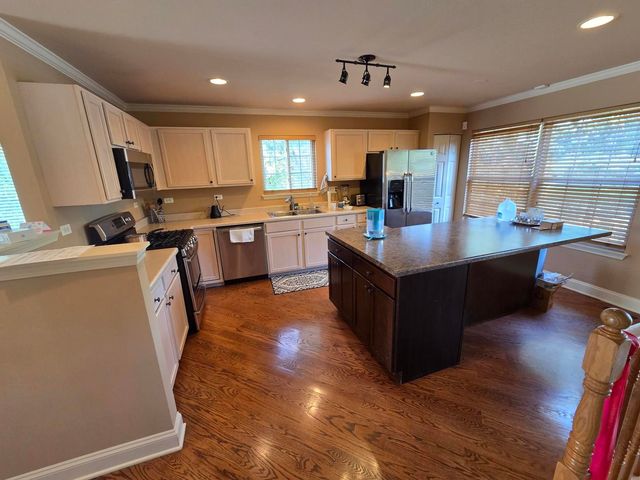 886 S Insignia Court 886, Palatine, IL 60067