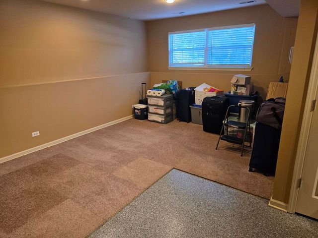 886 S Insignia Court 886, Palatine, IL 60067