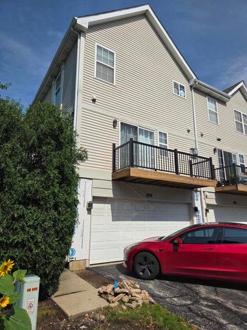 886 S Insignia Court 886, Palatine, IL 60067