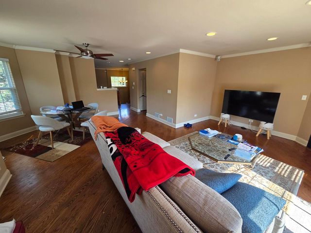 886 S Insignia Court 886, Palatine, IL 60067