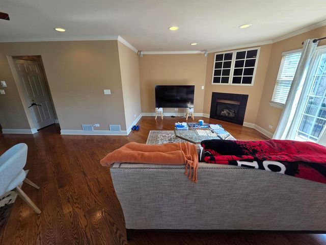 886 S Insignia Court 886, Palatine, IL 60067
