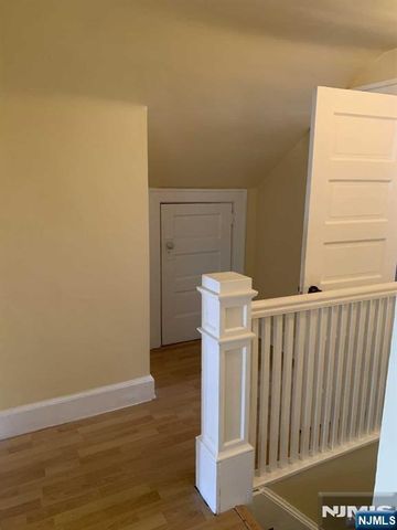 10 E Passaic Street 2, Rochelle Park, NJ 07662