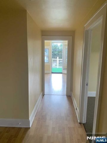 10 E Passaic Street 2, Rochelle Park, NJ 07662