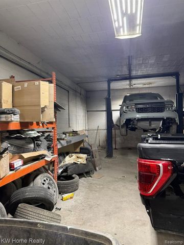 23524 E Fenkell Street, Detroit, MI 48223