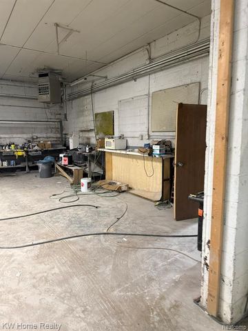 23524 E Fenkell Street, Detroit, MI 48223