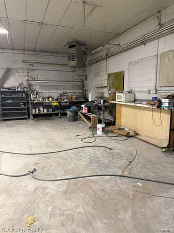 23524 E Fenkell Street, Detroit, MI 48223