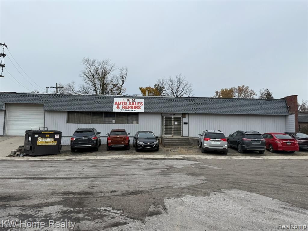 23524 E Fenkell Street, Detroit, MI 48223