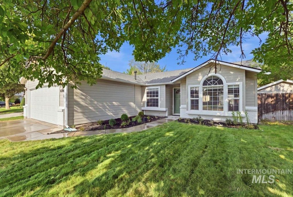 4200 E Carnation Court, Boise, ID 83716 photo 2