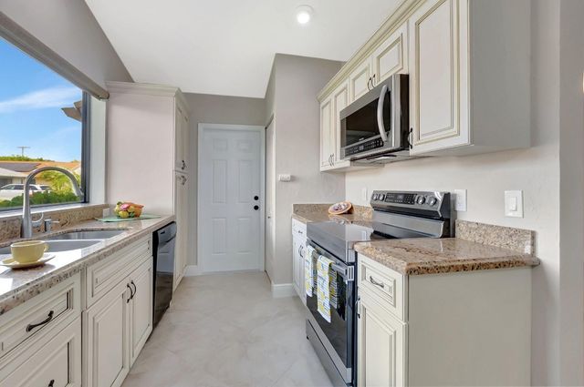 3180 NW 13th Street, Delray Beach, FL 33445