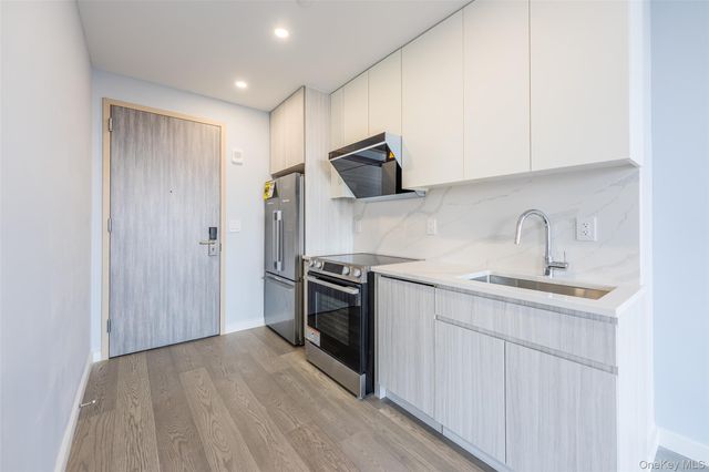 134-11 Franklin Avenue 3A, Flushing, NY 11355