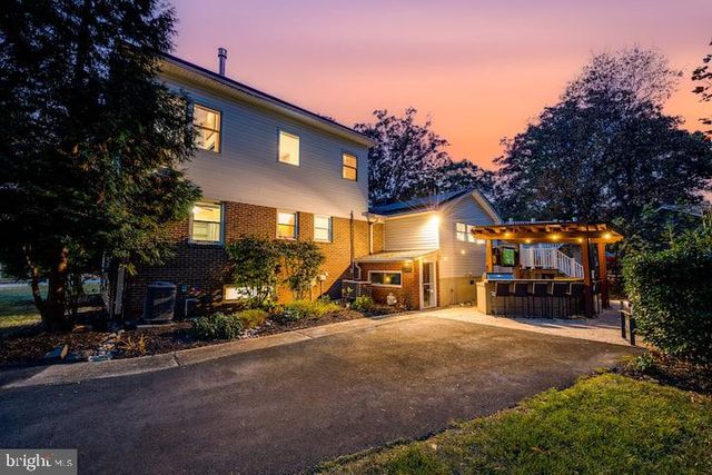 2617 N STEVENS ST, Alexandria, VA 22311