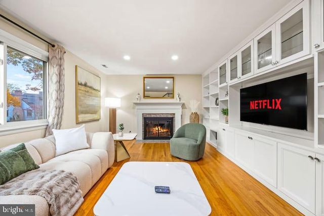 2617 N STEVENS ST, Alexandria, VA 22311
