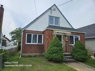 543 Lakeville Road, New Hyde Park, NY 11040