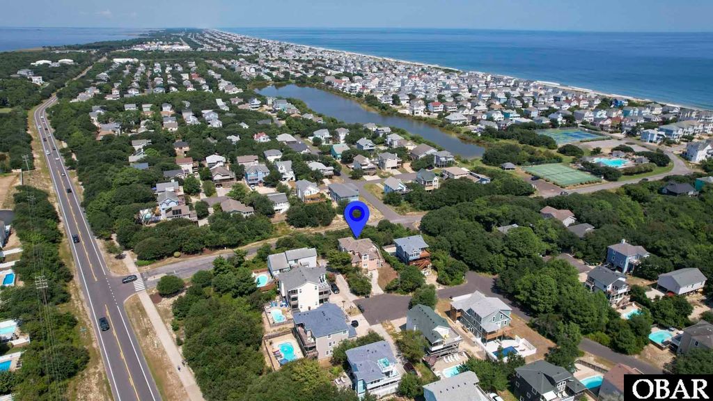 Image 4 of property listing at 747 Willet Court, Corolla, NC 27927