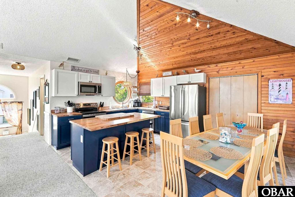 Image 34 of property listing at 747 Willet Court, Corolla, NC 27927