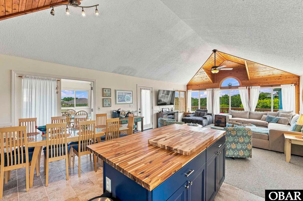 Image 35 of property listing at 747 Willet Court, Corolla, NC 27927