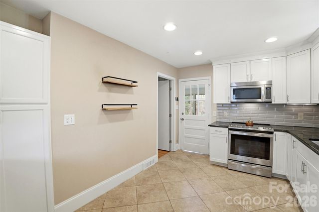 931 Hickory Nut Street, Charlotte, NC 28205