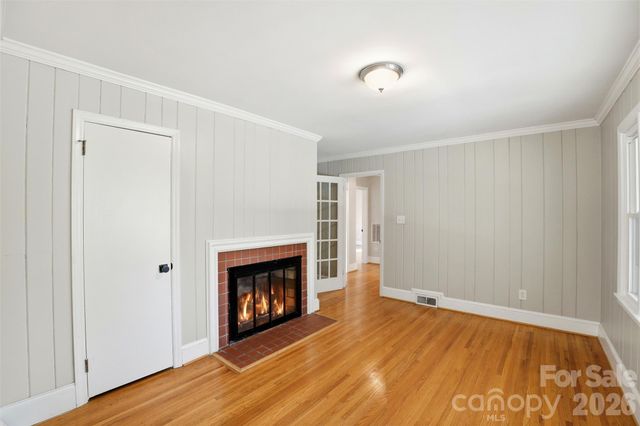 931 Hickory Nut Street, Charlotte, NC 28205