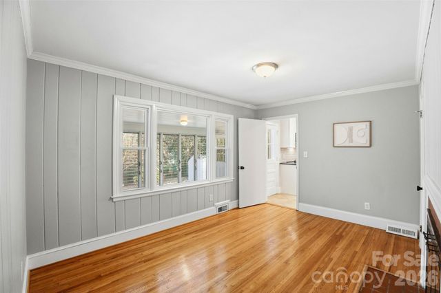 931 Hickory Nut Street, Charlotte, NC 28205