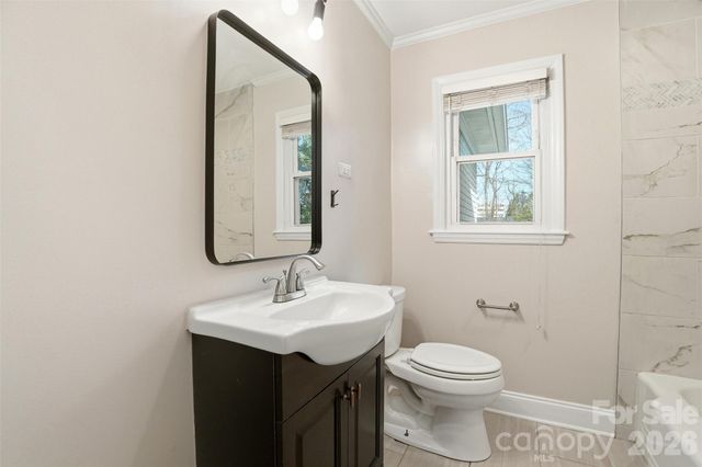 931 Hickory Nut Street, Charlotte, NC 28205