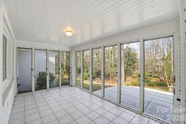 931 Hickory Nut Street, Charlotte, NC 28205