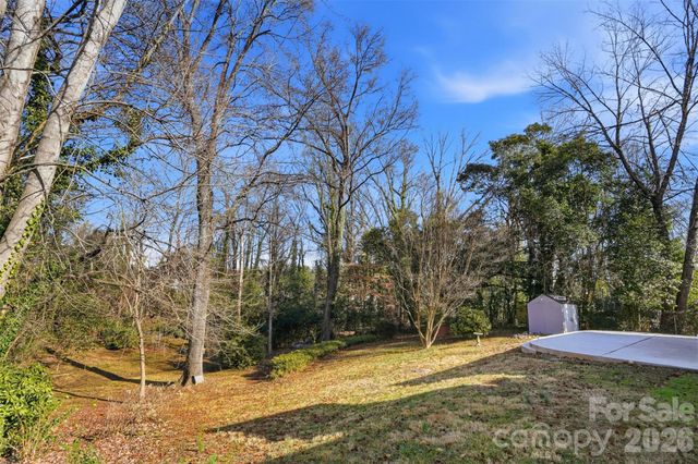 931 Hickory Nut Street, Charlotte, NC 28205