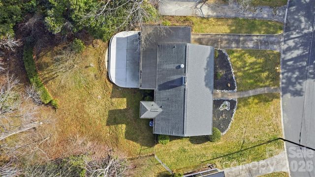 931 Hickory Nut Street, Charlotte, NC 28205