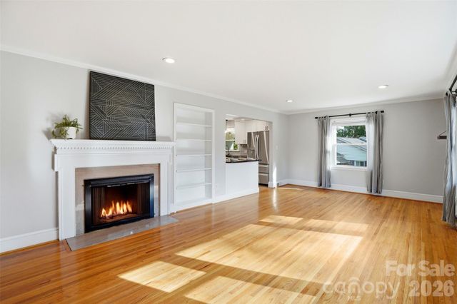 931 Hickory Nut Street, Charlotte, NC 28205