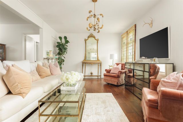 1507 Corona DR, Austin, TX 78723