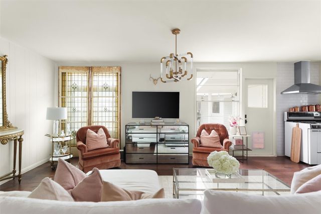 1507 Corona DR, Austin, TX 78723