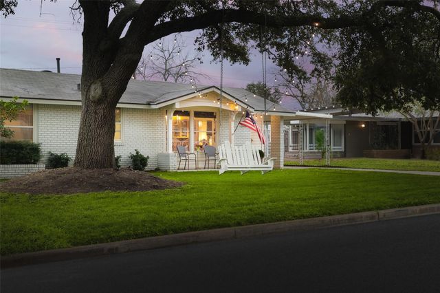 1507 Corona DR, Austin, TX 78723