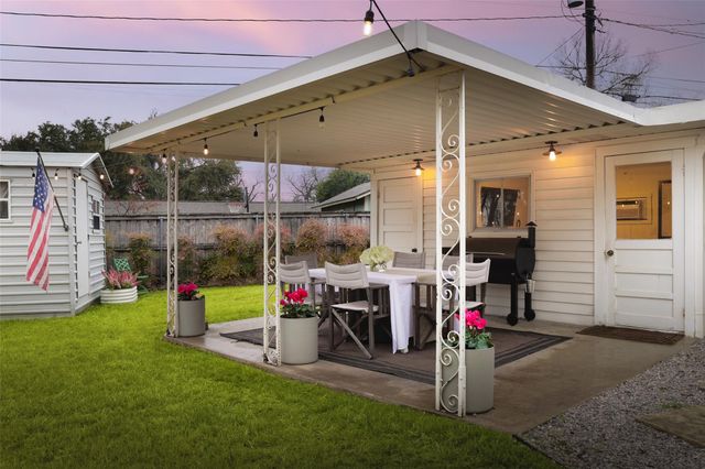 1507 Corona DR, Austin, TX 78723