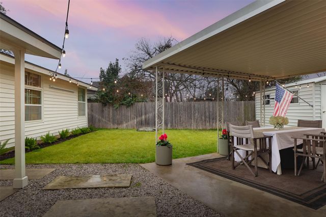 1507 Corona DR, Austin, TX 78723