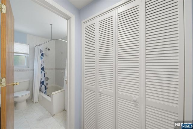 2209 Center Avenue A, Fort Lee, NJ 07024