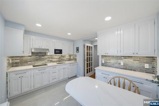 2209 Center Avenue A, Fort Lee, NJ 07024