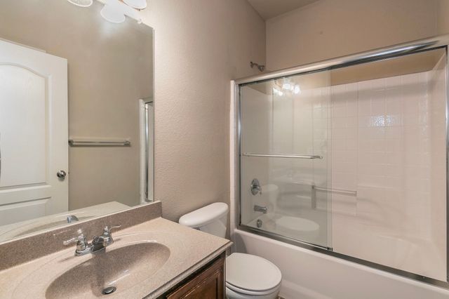 936 Furlong Drive, Grand Prairie, TX 75051