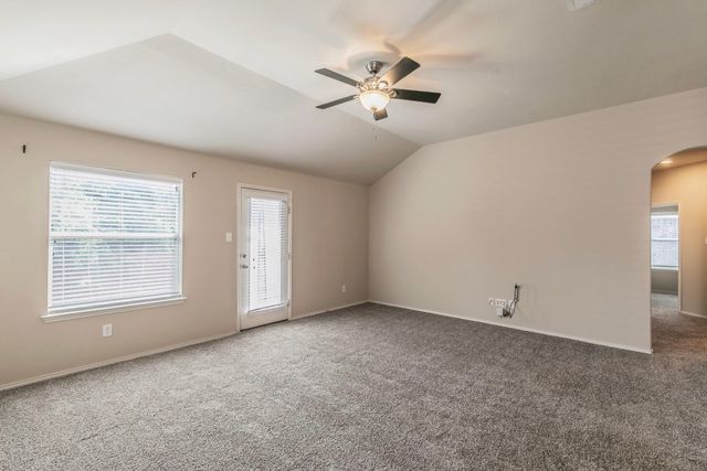 936 Furlong Drive, Grand Prairie, TX 75051