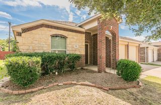 936 Furlong Drive, Grand Prairie, TX 75051