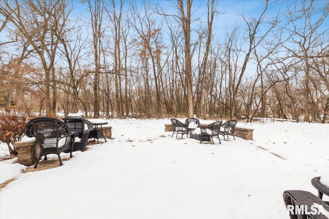 2960 265TH Street, De Witt, IA 52742