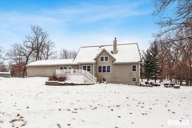 2960 265TH Street, De Witt, IA 52742