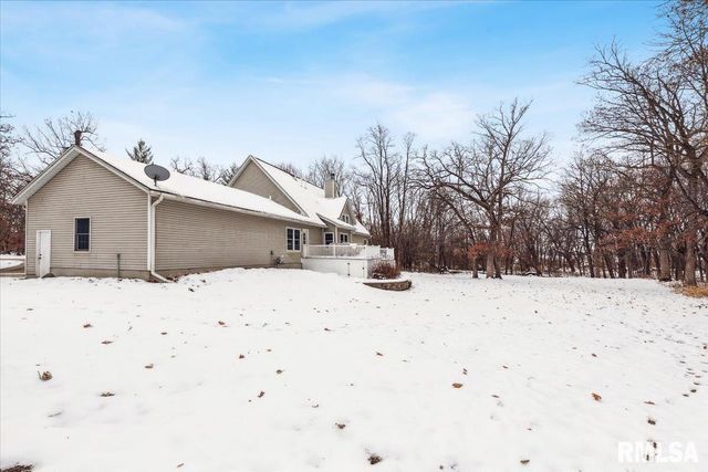 2960 265TH Street, De Witt, IA 52742