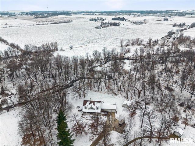 2960 265TH Street, De Witt, IA 52742