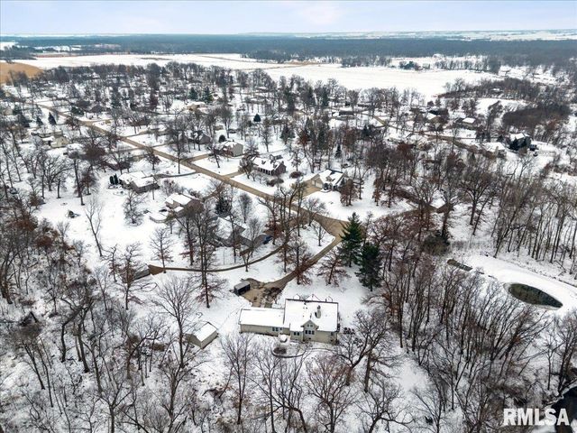 2960 265TH Street, De Witt, IA 52742