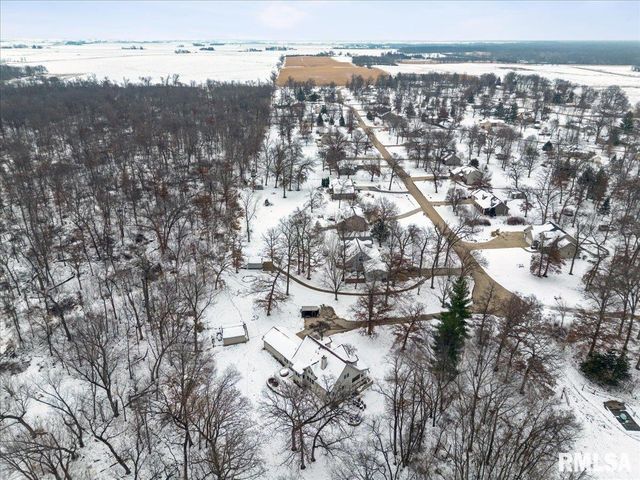 2960 265TH Street, De Witt, IA 52742