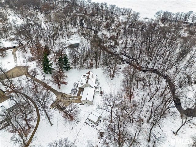 2960 265TH Street, De Witt, IA 52742