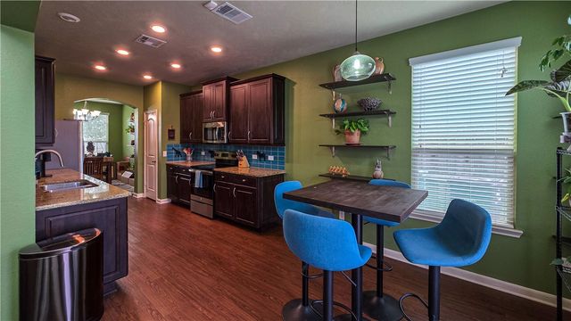 2025 Stubbs Drive, Bryan, TX 77807