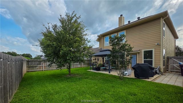 2025 Stubbs Drive, Bryan, TX 77807