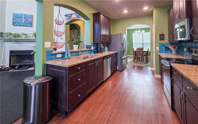 2025 Stubbs Drive, Bryan, TX 77807