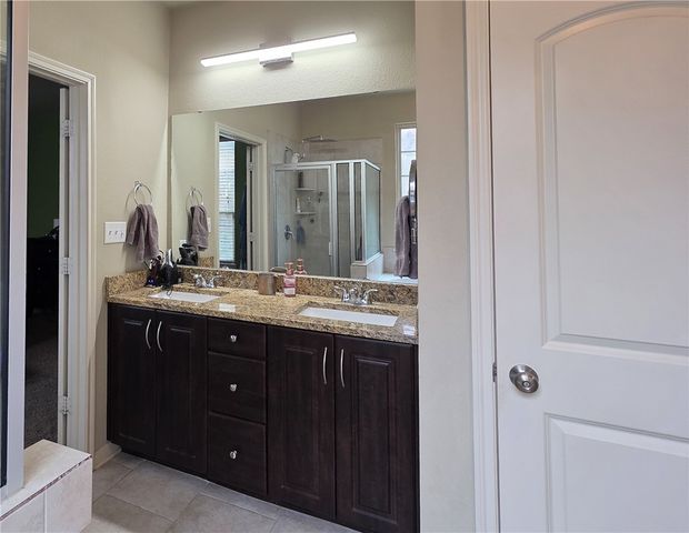 2025 Stubbs Drive, Bryan, TX 77807