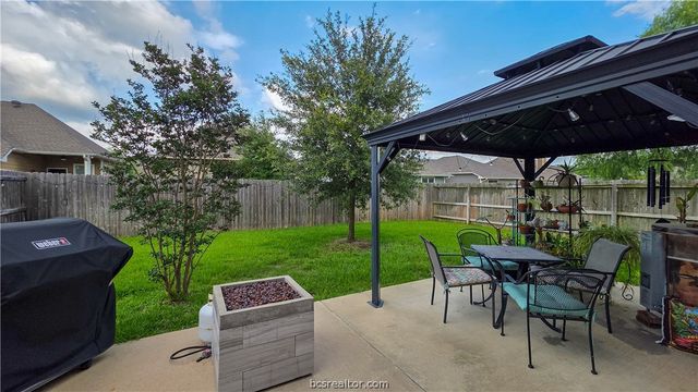 2025 Stubbs Drive, Bryan, TX 77807